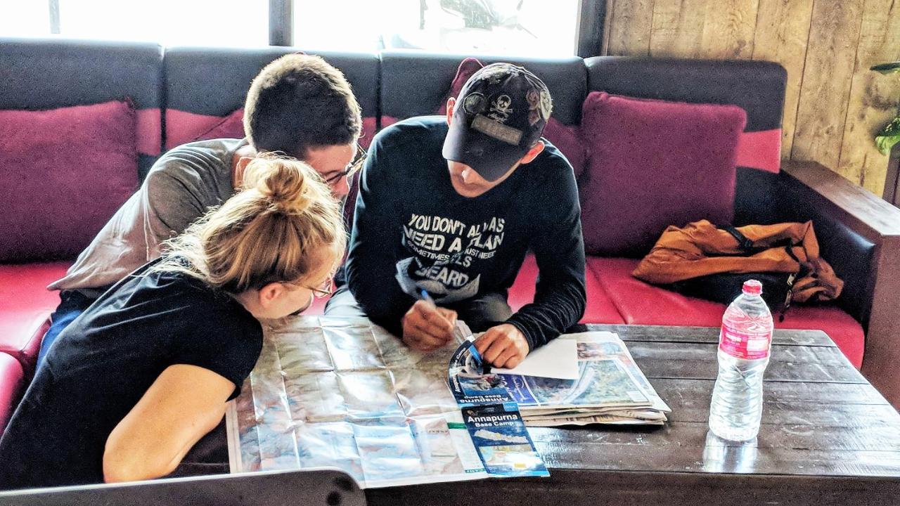 Hotel Forest Lake Backpackers' Hostel Pokhara Exteriör bild